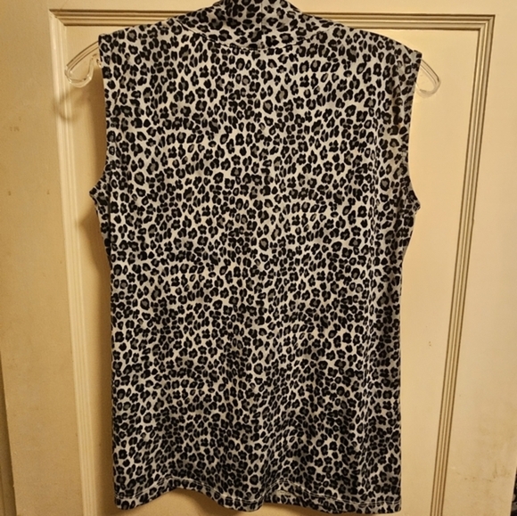 Blue and black‎ leopard print sleeveless shirt, by Dana Buckman , sz. S - Picture 5 of 8